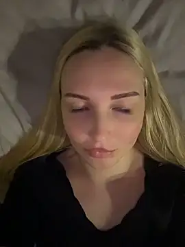 Show modela Aleksandrakis na web-kameri