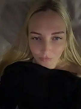 Show modela Aleksandrakis na web-kameri