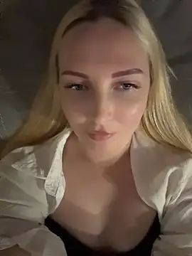 Show modela Aleksandrakis na web-kameri