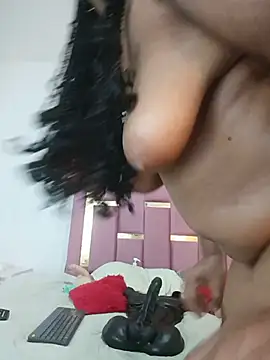 AmbarthSmiith2's Webcam Show