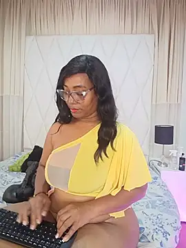 AmbarthSmiith2 Show in webcam