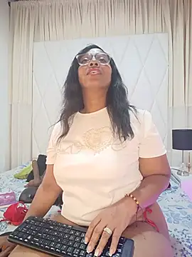 Chat +18 de AmbarthSmiith2 ao vivo