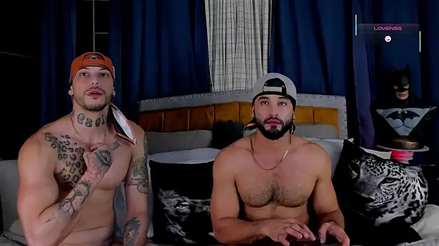 RickG_Oficial Show in webcam