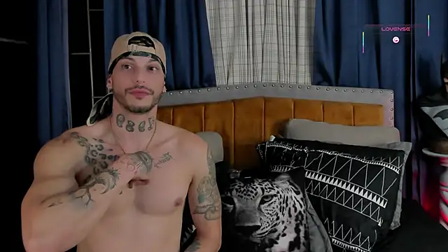 RickG_Oficial Show in webcam