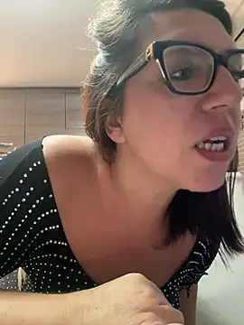 Show modela SinfulMarkedQueens na web-kameri