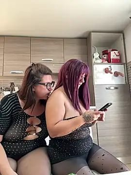 SinfulMarkedQueens 网络视讯表演