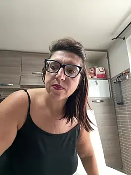 SinfulMarkedQueens Show in webcam