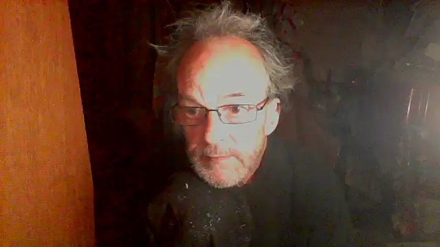 nice6incs Show in webcam