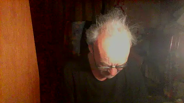 nice6incs Show in webcam