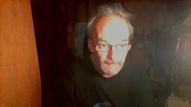 nice6incs Show in webcam