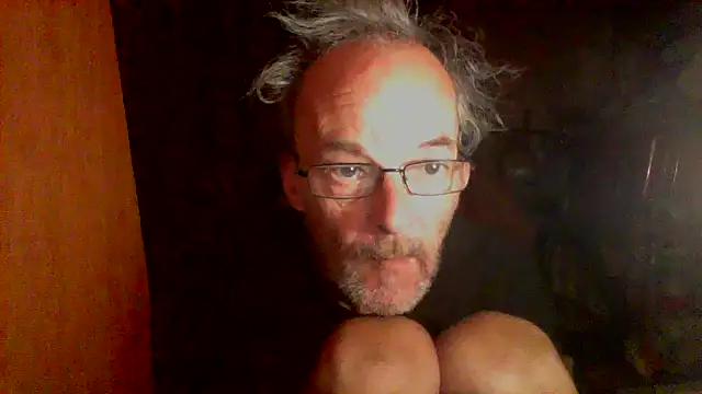 nice6incs Show in webcam