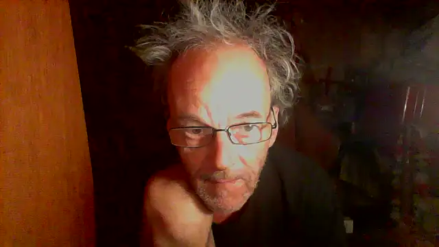 nice6incs Show in webcam