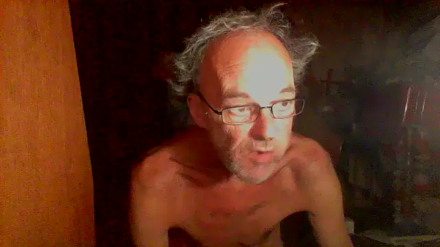 nice6incs Show in webcam