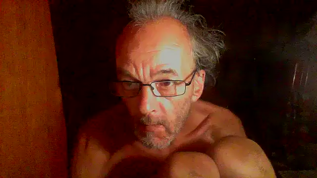nice6incs Show in webcam