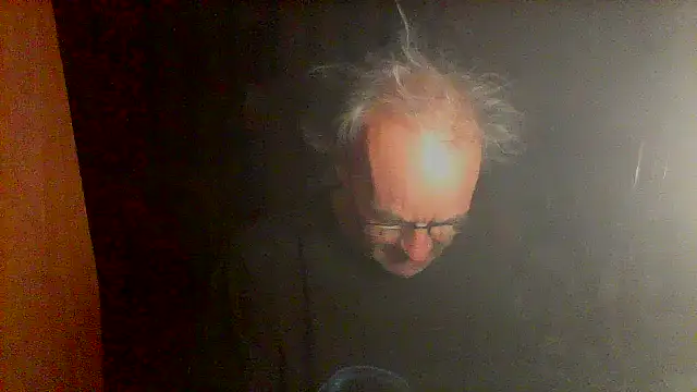nice6incs Show in webcam