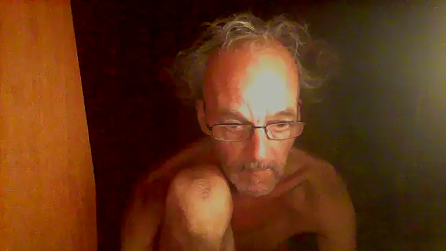 nice6incs Show in webcam
