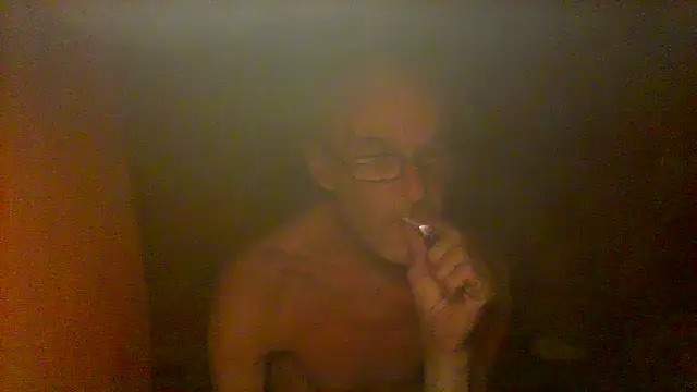 nice6incs Show in webcam