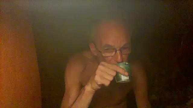 nice6incs Show in webcam