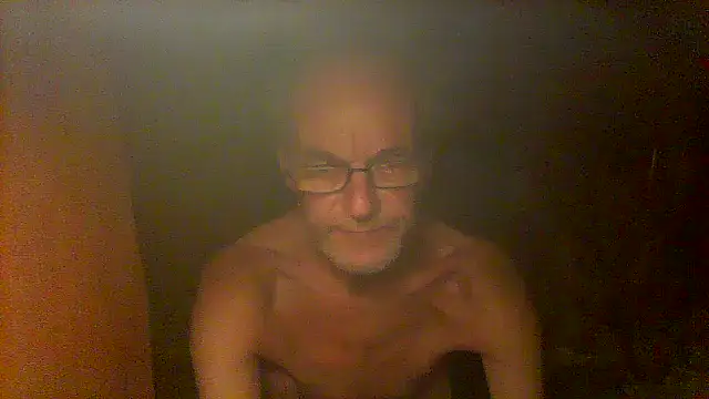 nice6incs Show in webcam