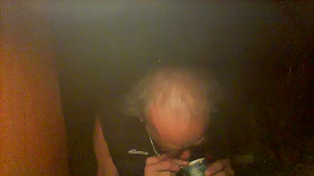 nice6incs Show in webcam