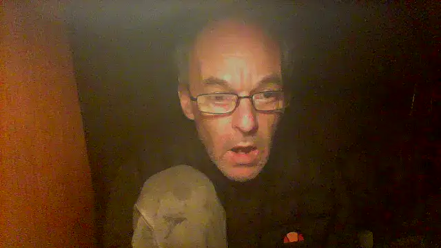 nice6incs Show in webcam