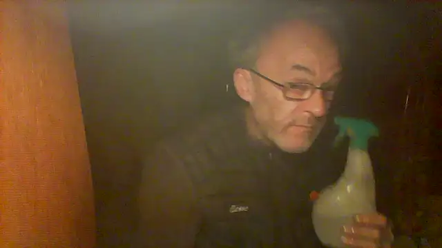nice6incs Show in webcam
