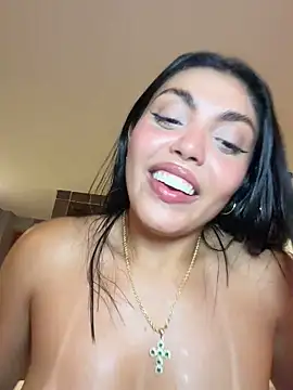 zui_lu Show in webcam