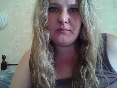 ParisMimi – live chatrum