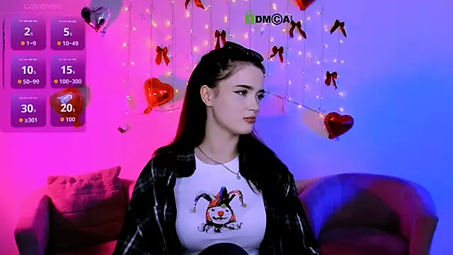 Pokazy przed kamerką – liana_kisses