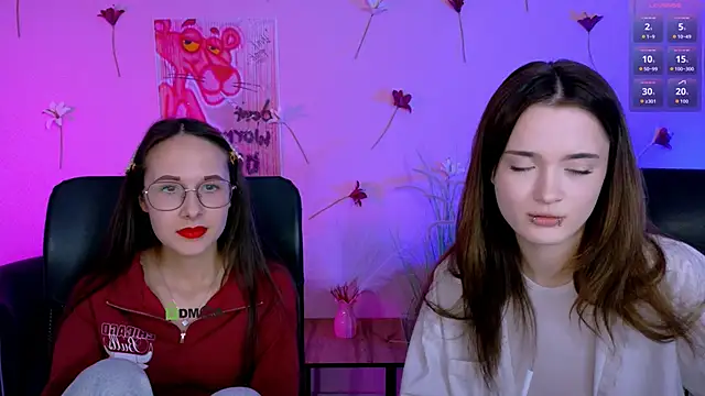liana_kisses 网络视讯表演