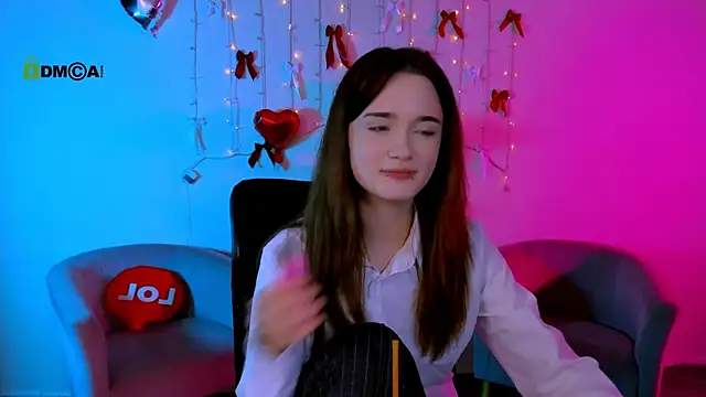 liana_kisses: απευθείας συνομιλία ΧΧΧ