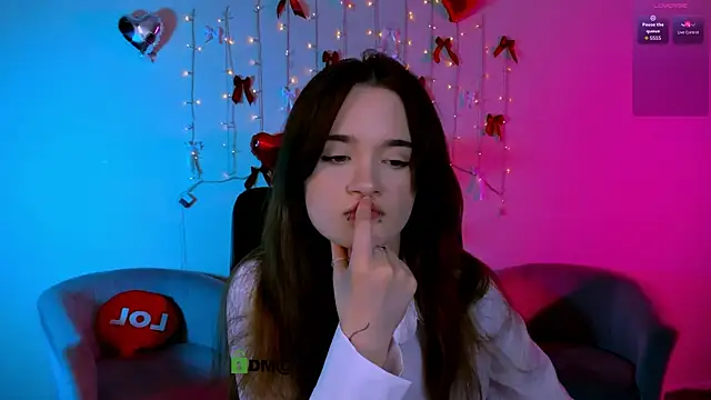 liana_kisses Adlı Modelin Canlı XXX Sohbeti