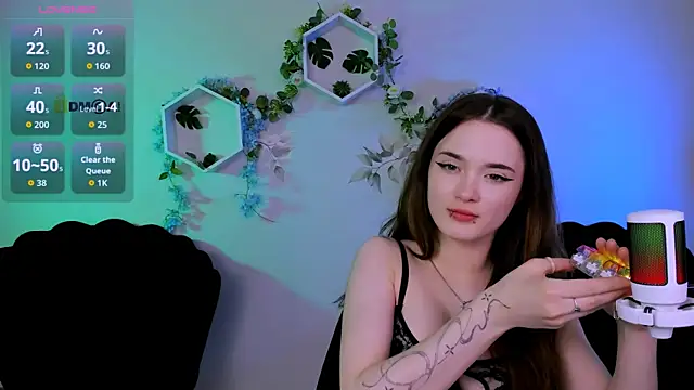 liana_kisses' Live XXX Chat