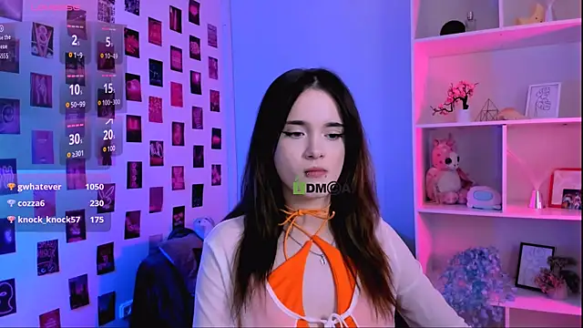 liana_kisses' Webcam Show