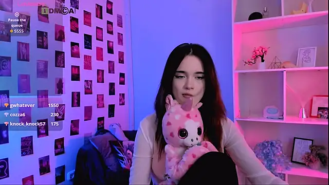 دردشة liana_kisses الجنسية المباشرة