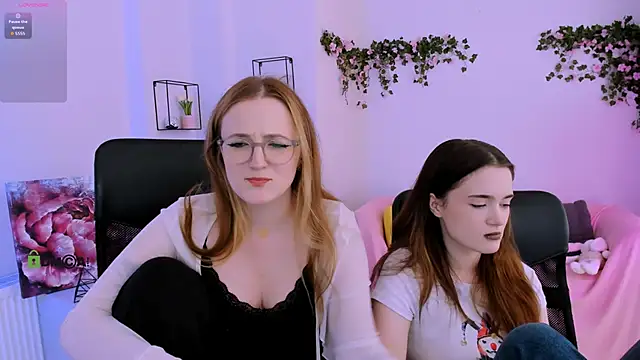 liana_kisses Show in webcam