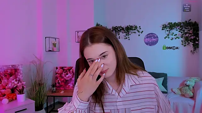 liana_kisses' Live XXX Chat
