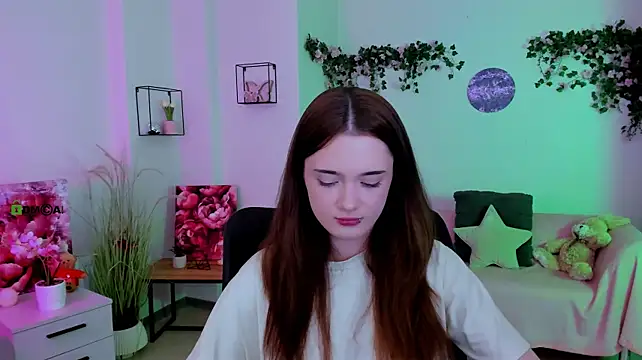 liana_kisses Show in webcam