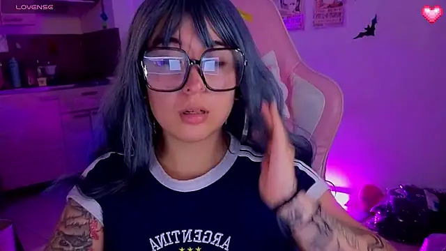 Chat +18 de Celeste_Bauman ao vivo