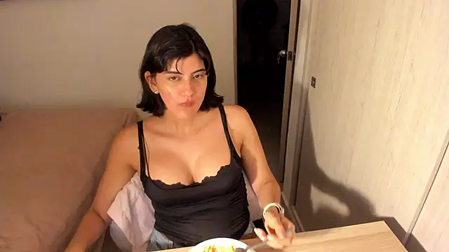 misstoya's Live XXX Chat