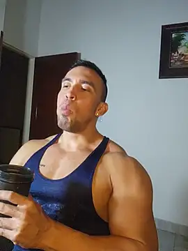 Show modela jhay-crux na web-kameri