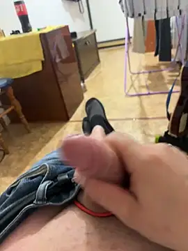 Show modela Ariel_Ari na web-kameri