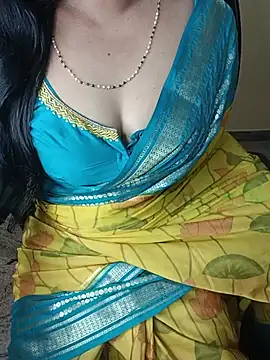 Hot-Mahithaのウェブカメラショー