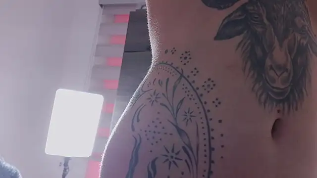 selene_red_ লাইভ XXX চ্যাট
