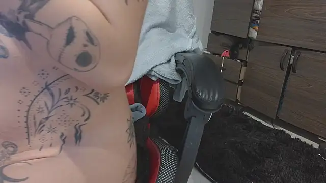 selene_red_ webkamerás műsora