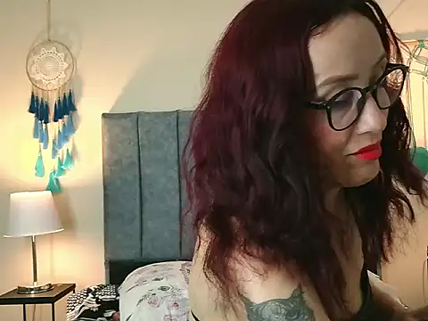 IberianMoonMK Live XXX-Chat