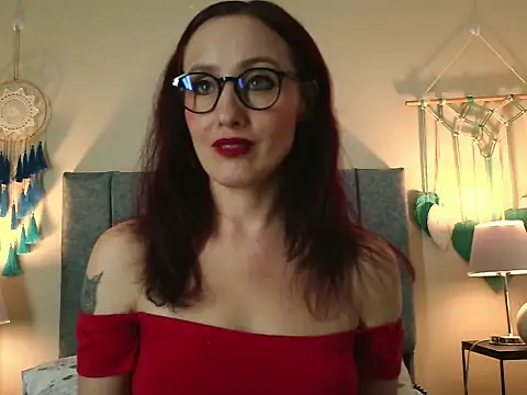 IberianMoonMK's Live XXX Chat