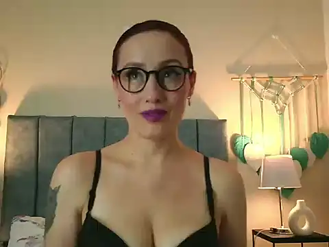 Chat +18 de IberianMoonMK ao vivo