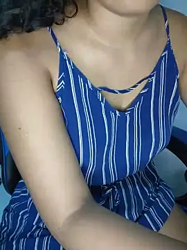 Chat +18 de Helena-123 ao vivo