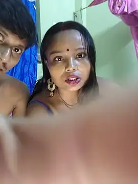 Yourmanu ওয়েবক্যাম শো